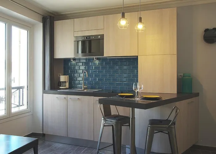 Thesuites Studios Apartment