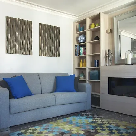 Thesuites Apartament *